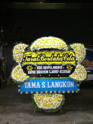 Papan Bunga Duka di Merek